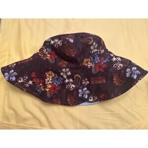 NWOT Disney Parks Minnie Mouse Floral Hawaiian Hula Girl Bucket Hat